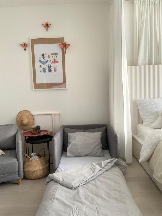 Light Room By Zoom Apartments Bratislava Ngoại thất bức ảnh